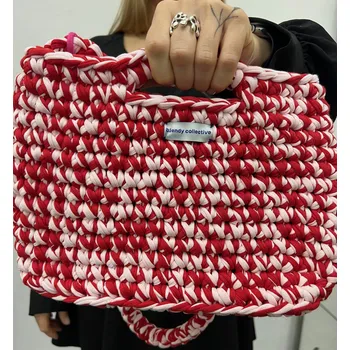 Kabelka BŽENDY COLLECTIVE - háčkovaná kabelka - Lorelai / RŮŽOVOČERVENÁ