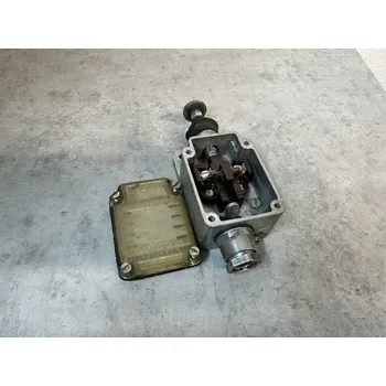 vypínač DANAPO Polohový - koncový spínač Strojoprav Typ SV 250V 4A