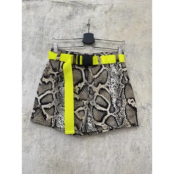 Dámské kalhoty Princess Tiramisu kraťasy / šortky hnědé hadí vzor + neon pásek Barva: Hnědá, Velikost: L