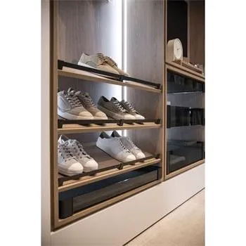 Botník CONERO botník šířka 1114 mm, výška 38 mm, hliník černý