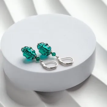 Náušnice Lampglas Náušnice Emerald Kiss s ryzím stříbrem v perle Lampglas Materiál zapínání náušnic: rhodiované stříbro Ag 925/1000