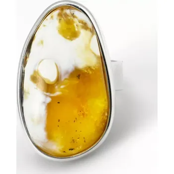 Prsten Velký stříbrný prsten (Ag 925/1000) s baltským vzácným bílým jantarem prorostlým ve žlutém jantaru QAA, vel. kamene cca 32 x 20 mm, VELIKOST 59/60, "slunce s bílým mráčkem" (JA2360R)