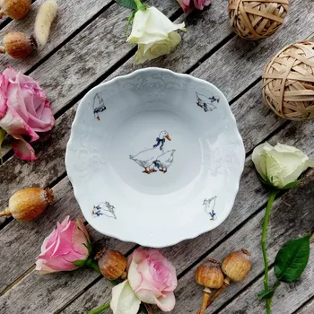 BERNADOTTE miska kompotová 19 cm, husy, Thun 1794 (Porcelánová miska 2. jakost)