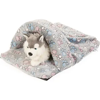 Pelíšek pro psa Pelíšek - "pantofel" červené/modré tlapky Velikost matrací 68x50cm