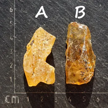 Přírodní kámen Jantar surový (467), , skladem