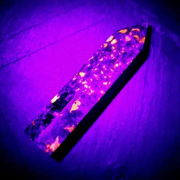 Přírodní kámen Sodalit yooperlit obelisk, , skladem