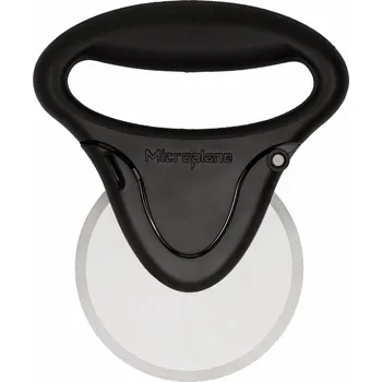 Příprava pizzy Kráječ na pizzu