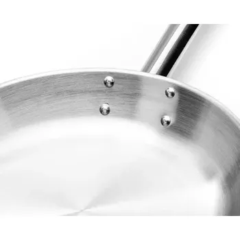 Pánev Satinovaná ocelová pánev o průměru 32 cm FORGAST FG02304