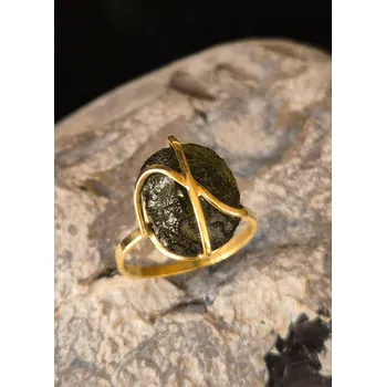 Prsten Zlatý prsten s vltavínem P27 0020