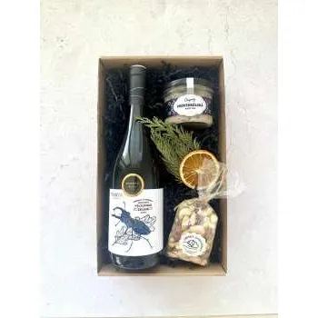 Dárkový balíček víno, paštika, oříšky