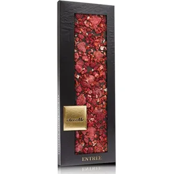 Cukrovinka ChocoMe - hořká čokoláda zdobená lyofilizovanými jahodami a lístky růží