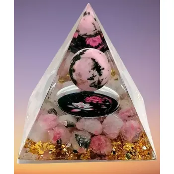 Orgonitová pyramida s rodonitovou kuličkou