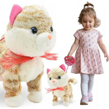 Hračka pro nejmenší Interaktivní kotě Skleplolki vícebarevné na vodítku, zvukové, 23 cm