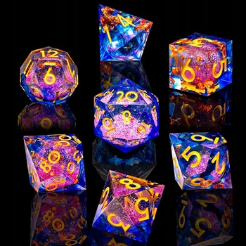 Příslušenství k deskovým hrám SAILOR MOON SADA 7 TEKUTÝCH KOSTEK RPG KOSTÍ