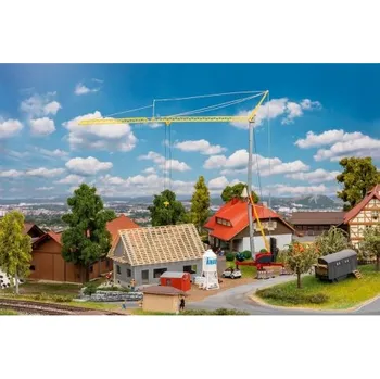 Modelová železnice H0 - dům ve výstavbě s jeřábem
