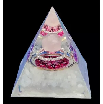 Orgonitová pyramida s křišťálem a kuličkou růženínu
