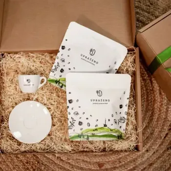 Dárkový potravinový koš Upraženo - Dárkový balíček ZAČÍNÁME S ESPRESSEM