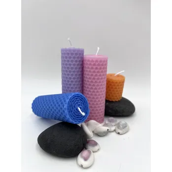 Svíčka Včelařství Thomayer Barevná svíčka z mezistěn barva a velikost: lila 3.5 x 3 cm
