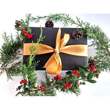 Dárková krabička Dárkové balení krabička s mašlí: bílá krabička s růžovou mašlí se svíčkou ZDARMA