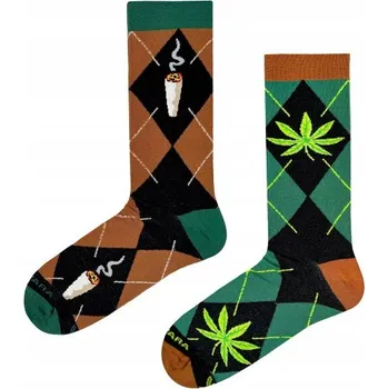 Pánské ponožky Ponožky do páru, ale každá jiná - Marihuana 36-40 TakaPara