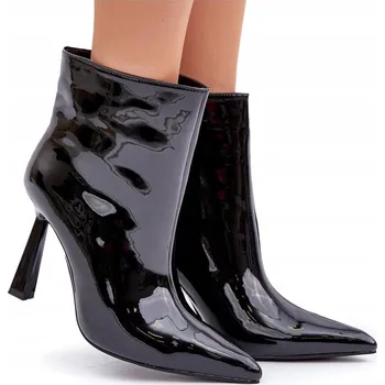 Dámská zimní obuv KOTNÍKOVÉ BOTY LAKOVANÉ ZASOUVACÍ ZATEPLENÉ NA JEHLOVÉM PODPATKU ČERNÉ 39