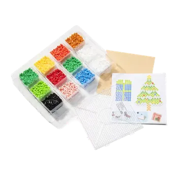 Dětské navlékací korálky IDEENWELT Sada nažehlovacích korálků Vánoční motivy