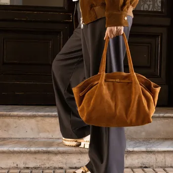 MORANTI kabelka z pravé přírodní semišové kůže - bezbarvá