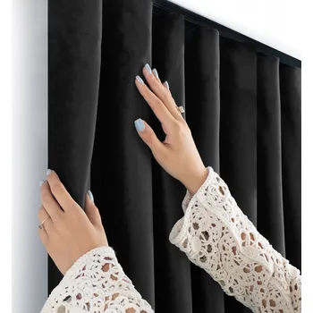 Obraz Zasłona s vlnitou páskou ČERNÝ 200x175