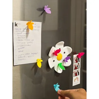 Magnetky Motýlci s květinovým stojánkem – sada 12 ks (mix barev)