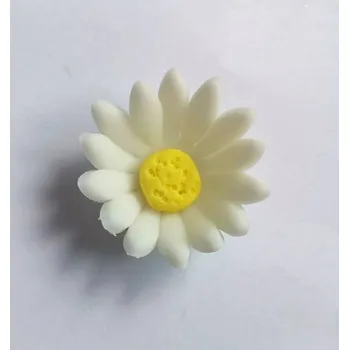 Jedlá dekorace na dort Cukrová sedmikráska malá bílá (25 ks) ▹