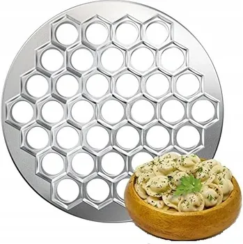 Vrták FORMA NA KNEDLÍKY FORMIČKA PERNÍČEK OUŠKA PIROHY RAVIOLI VYKRAJOVÁTKO 37 KS