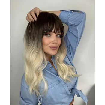 Paruka Čokoládová paruka Aurora s ledově blond vlnami a ofinou