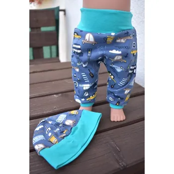 Doplněk pro panenku Sada tepláky a čepice "auta"