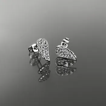 Náušnice Ocelové náušnice zabalené v dárkové krabičce č. 899