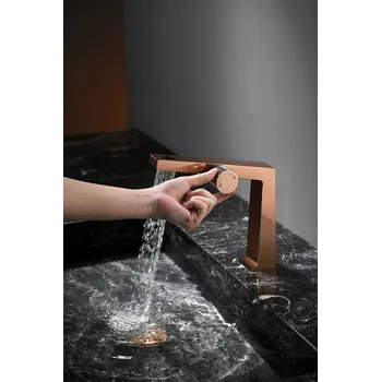 Vodovodní baterie Stojánková umyvadlová baterie KWG zlatá