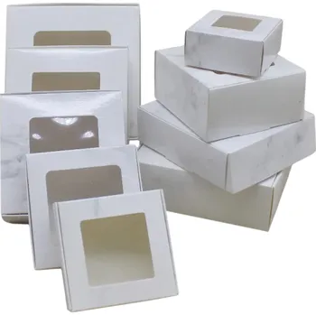 10 ks Dárkové krabičky 6,5 x 6,5 x 3 cm Kraftové papírové boxy s průhledným okýnkem Různé barvy Ekologické obaly na šperky, svíčky, cukrovinky a drobné dárky šedá