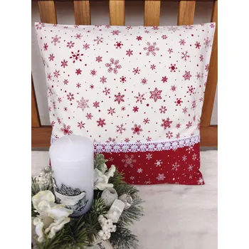 Povlak na dekorativní polštářek Povlak na polštář 40 x 40 cm – červené vločky na bílé s krajkou | Ruční výroba z bavlny