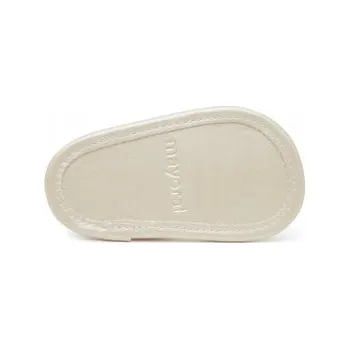 Dívčí sandály Mayoral Dívčí sandály MAYORAL-9904 23 BÍLÉ Bílá