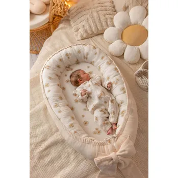 Hnízdečko pro miminko Ručně šité hnízdečko pro miminka z měkkého mušelínu – Sedmikrásky s vanilkou