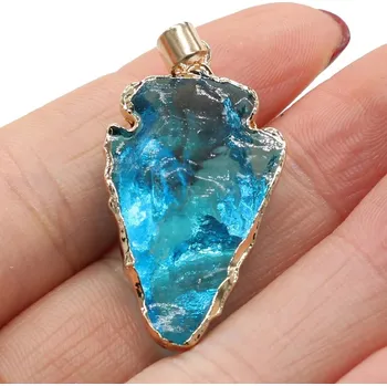 Přívěsek Přírodní křišťálový trojúhelníkový přívěsek | šperk - Modrý