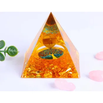 Krystalová orgonitová pyramida 5 cm | dekorace - Typ 1