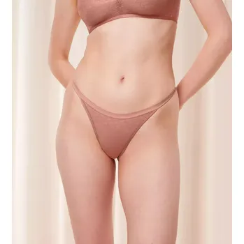 Kalhotky Dámská tanga Triumph Signature Sheer String - TOASTED ALMOND - mandlová 6901 - TRIUMPH BROWN 36