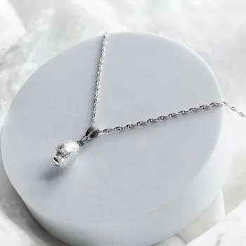 Náhrdelník Lampglas Náhrdelník Moon Nude s ryzím stříbrem v perle Lampglas materiál závěsu a řetízku+délka: rhodiované stříbro Ag 925/1000 - pevná délka 50cm