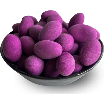 Lyopotraviny s.r.o. Mandle v čokoládě s borůvkovou polevou Hmotnost balení: 200 g