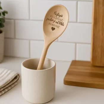 Žertovný předmět Dřevěná vařečka s gravírováním BOHYNĚ