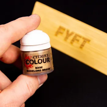 Modelářská barva Citadel Base: Runelord Brass 12ml - barva na figurky miniatury