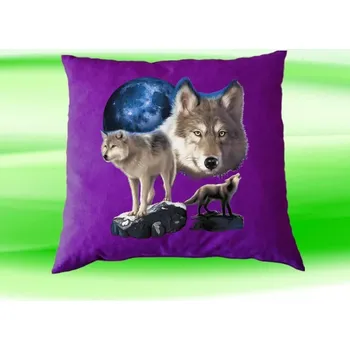 Dekorativní polštářek Polštářek s vlky na skále fialový (Polštář s vlkem 35x35 cm)