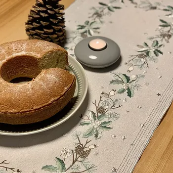 ubrus BYTEMA Vyšívaný vánoční ubrus a šál JEHLIČÍ A ŠIŠKY 40 x 140 cm