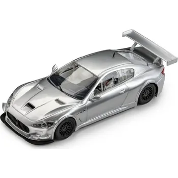 auto na autodráhu Policar Maserati GT4 - stříbrné