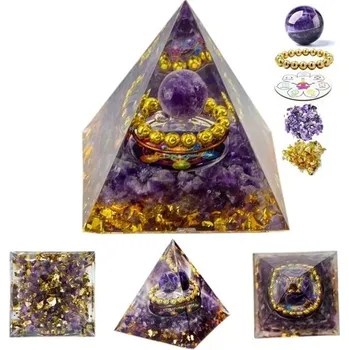 Krystalová pyramida 5x5 cm s ametystem Fialová čakrová pyramida Moudrost, klid a spánek Zlatý prstenec Láska a spirituální růst